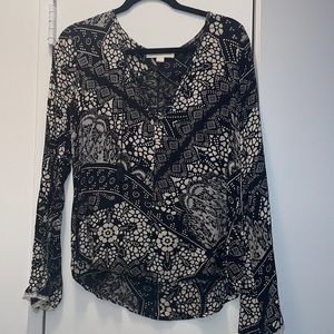 Black and white top